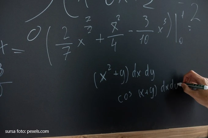 Meditatii matematica pentru examenele internationale A Level, GMAT si SAT